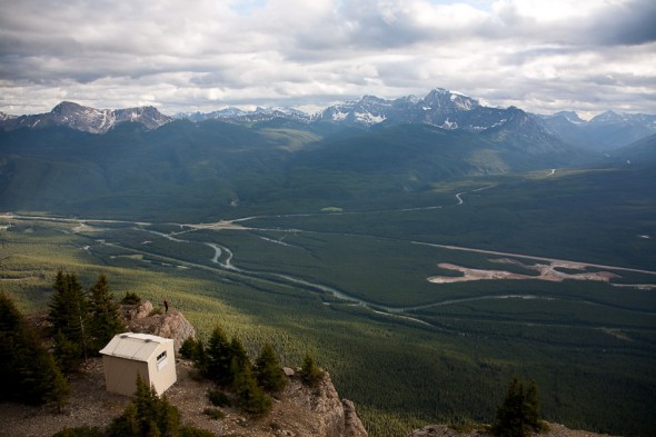 Castle Mountain is formed from two massive tiers, with a big rubbly ledge between. The hut sits at the top of the first, with a 300-400 metre drop below. The access to the hut takes a steep gully through the first tier.