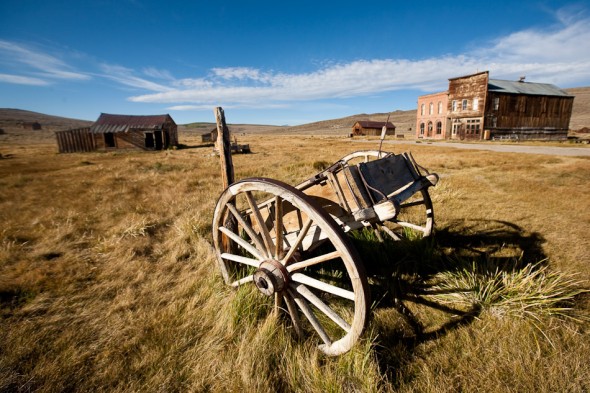 Cart, hotel and shop buildings.