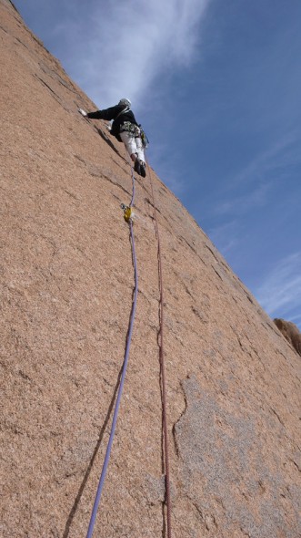 Dave on lead on the final pitch of our second route on Squaretop.