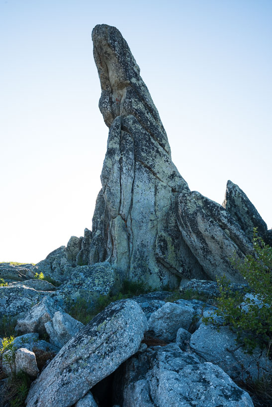 The granite tors atop Finger Mountain - a well known highway landmark, made a good place to stop for the night.