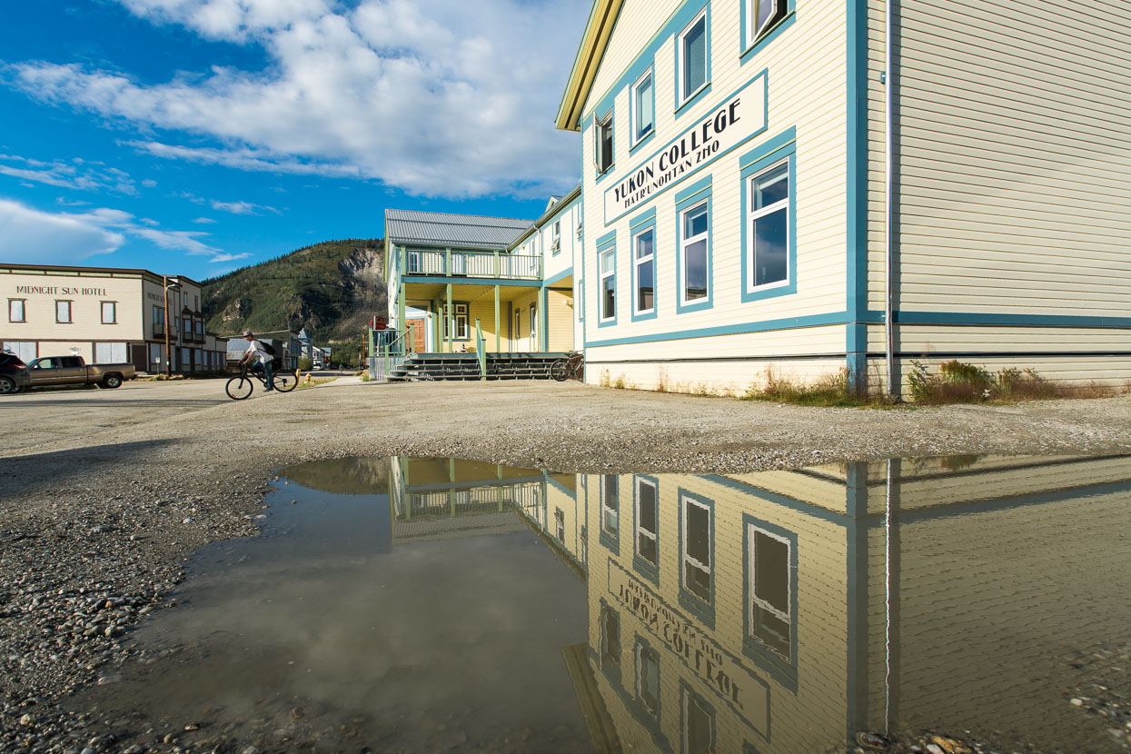 The town's history goes well beyond the gold rush that founded its modern form: native Americans used this site, alongside the Yukon for a very long time. Their language appears on some signs around the city and we spot if often crossing the state.