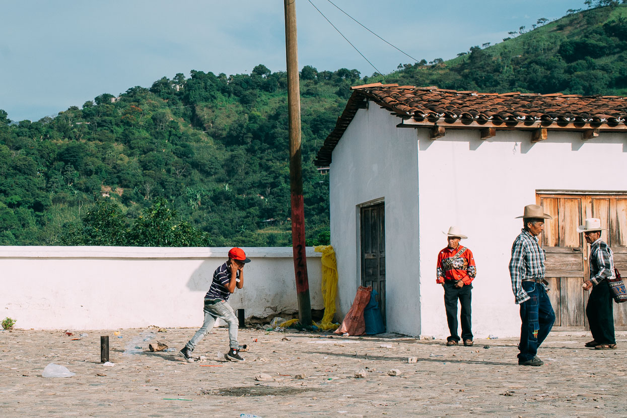 Guatemala: Lanquin – San Pedro la Laguna, Highlux Photography