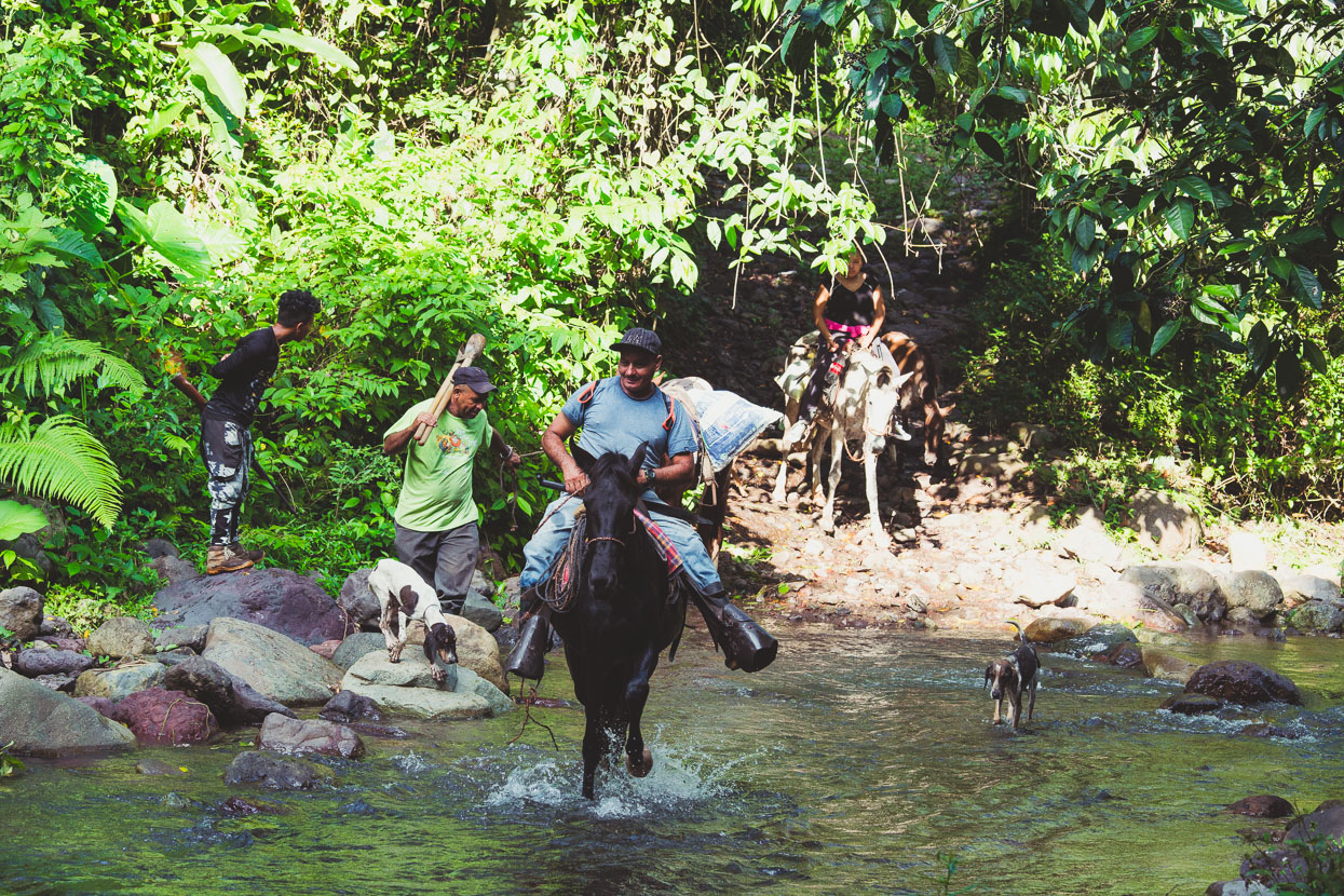 Honduras: Copan – La Ceiba, Highlux Photography