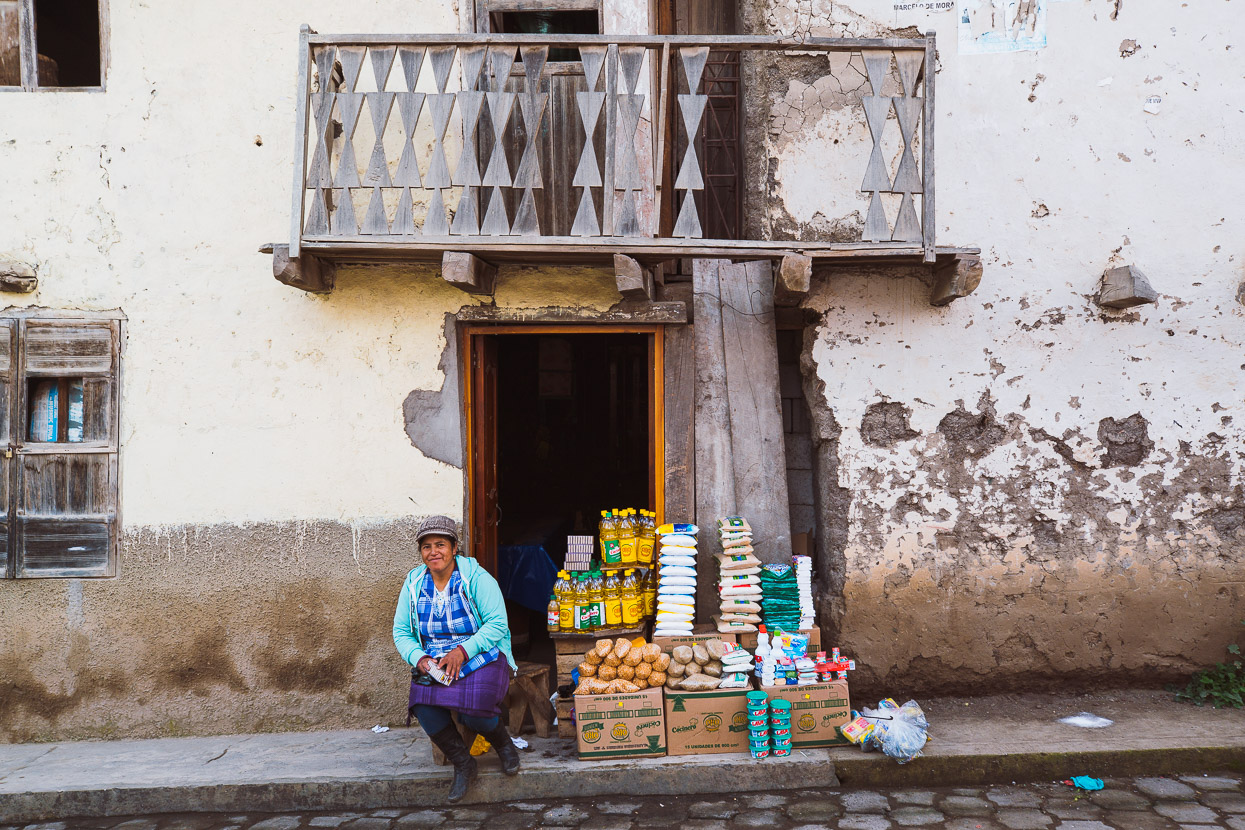 Ecuador: Lasso – Salinas, Highlux Photography