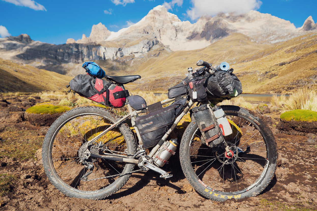 Perú: Huallanca – Oyon, Bikepacking the Cordillera Huayhuash, Highlux Photography