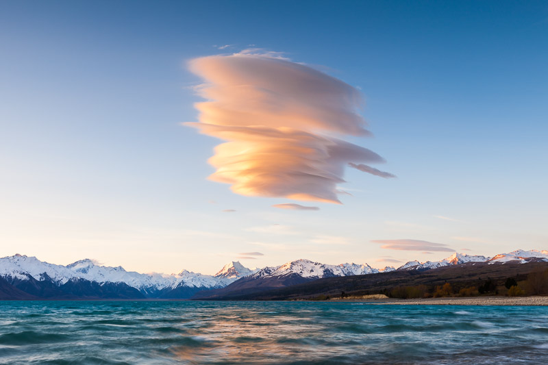 Lenticular cloud over Lake Pukaki and Aoraki Mount Cook